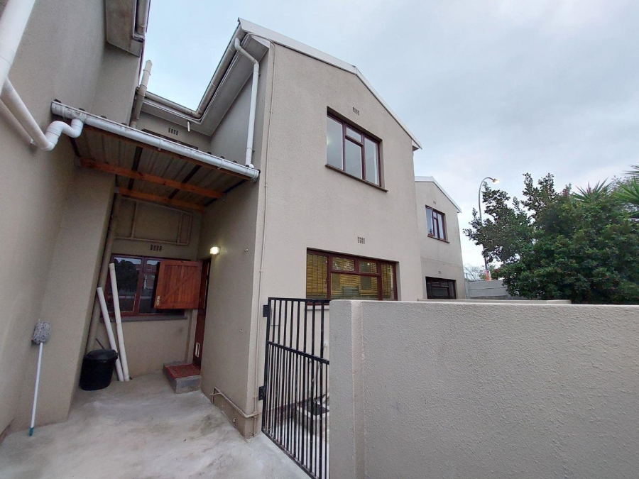 To Let 3 Bedroom Property for Rent in Bracken Heights Western Cape